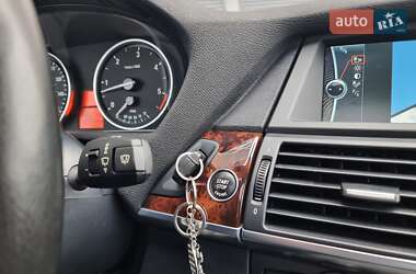 Позашляховик / Кросовер BMW X5 2013 в 