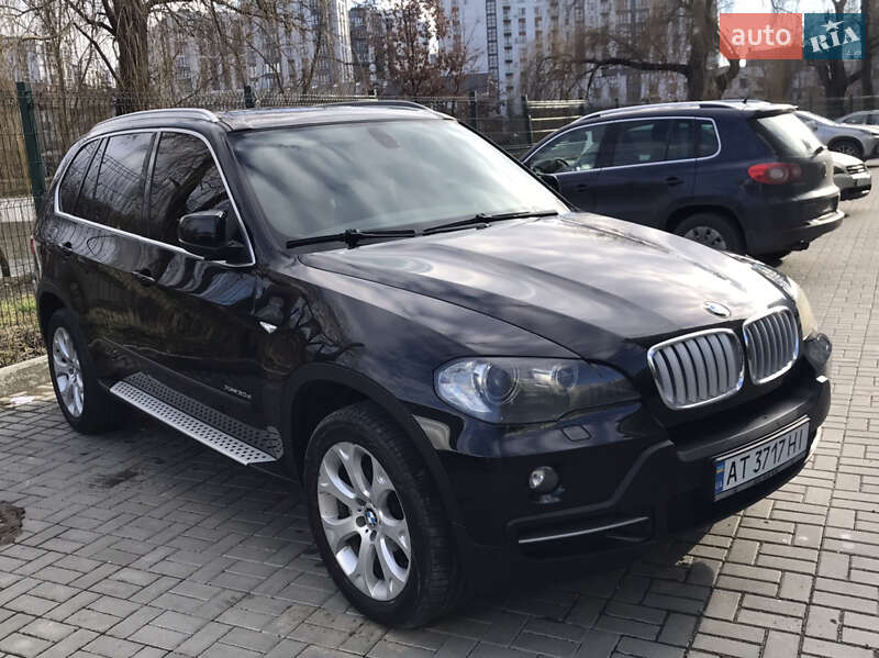 Позашляховик / Кросовер BMW X5 2010 в Івано-Франківську