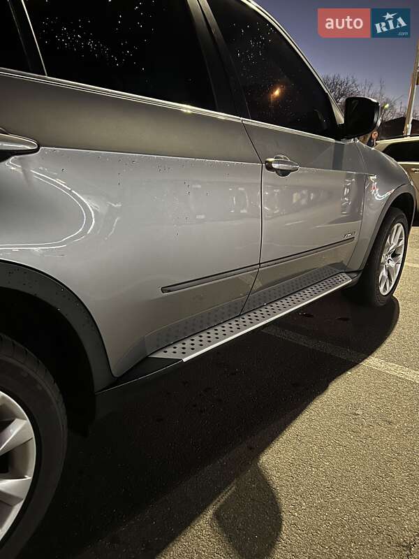 Позашляховик / Кросовер BMW X5 2013 в Києві