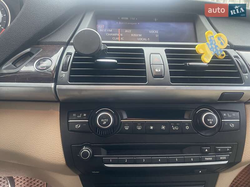 Внедорожник / Кроссовер BMW X5 2008 в Киеве