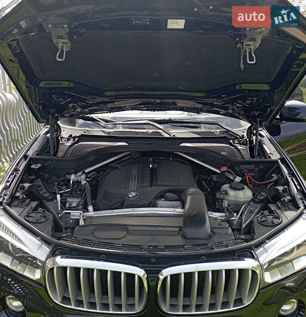 Позашляховик / Кросовер BMW X5 2015 в Коломиї