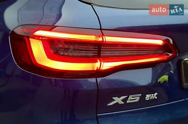 Внедорожник / Кроссовер BMW X5 2019 в 