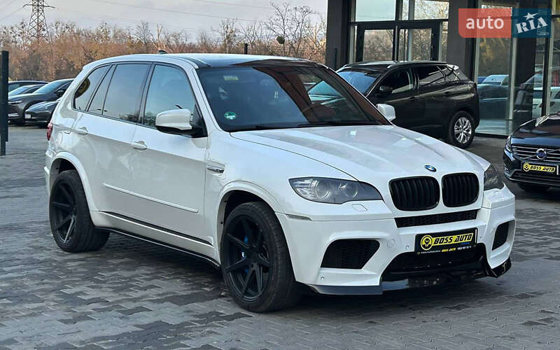 Внедорожник / Кроссовер BMW X5 2010 в Черновцах