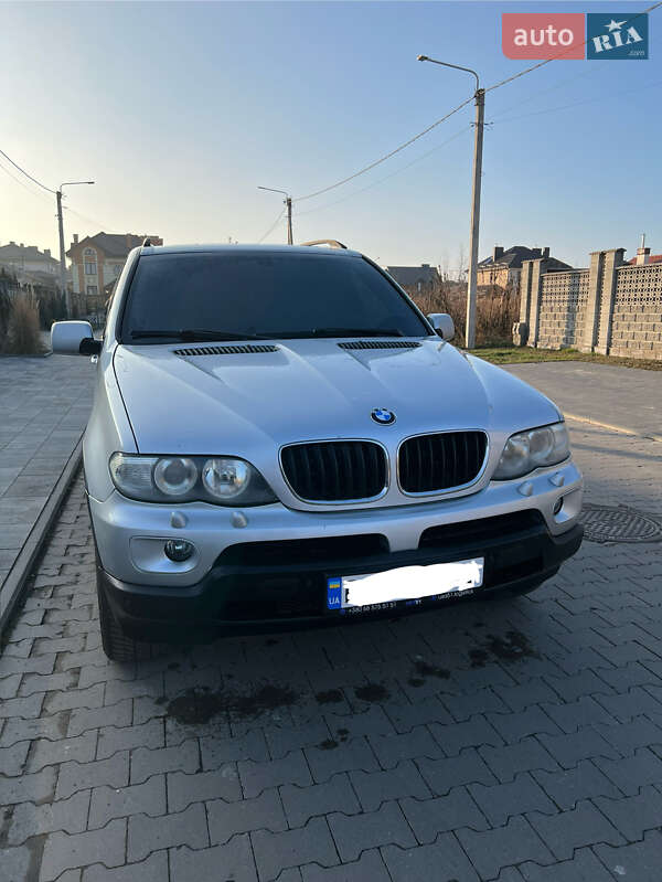 Позашляховик / Кросовер BMW X5 2004 в Рівному