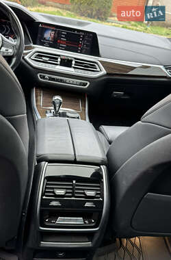 Внедорожник / Кроссовер BMW X5 2019 в 