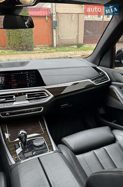 Внедорожник / Кроссовер BMW X5 2019 в 