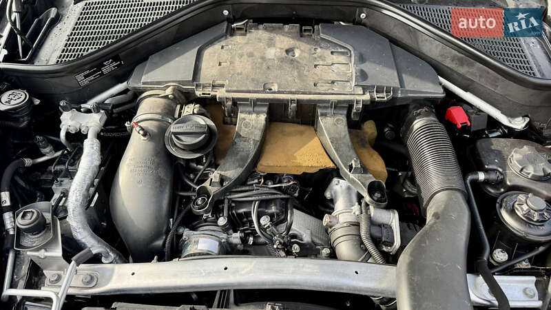 Внедорожник / Кроссовер BMW X5 2012 в Львове