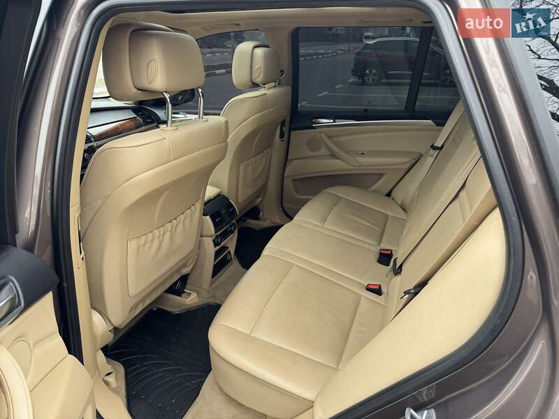 Позашляховик / Кросовер BMW X5 2013 в Петропавлівській Борщагівці