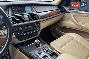 Позашляховик / Кросовер BMW X5 2013 в 