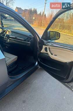 Позашляховик / Кросовер BMW X5 2009 в 