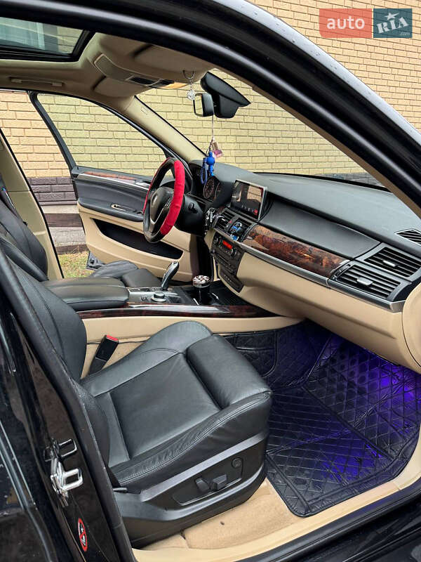 Внедорожник / Кроссовер BMW X5 2007 в Рокитном