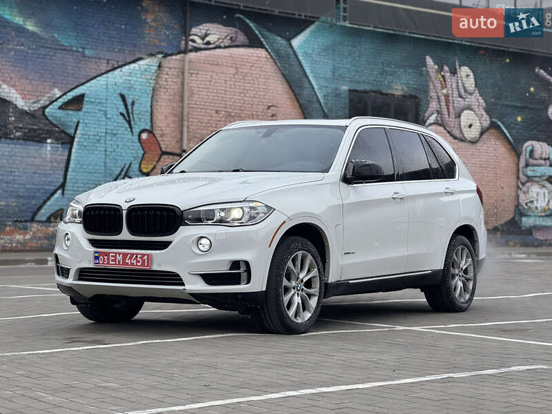 Позашляховик / Кросовер BMW X5 2015 в Луцьку