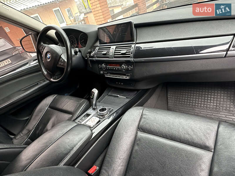 Внедорожник / Кроссовер BMW X5 2010 в Александрие
