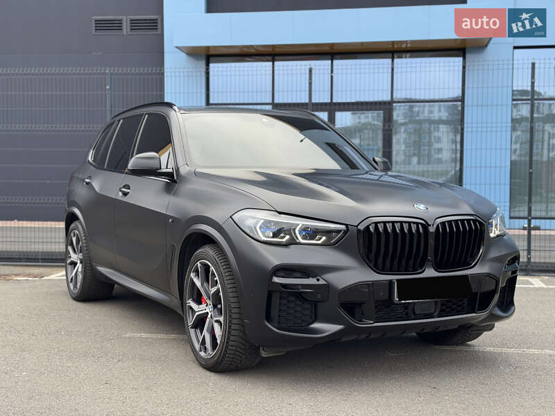 Внедорожник / Кроссовер BMW X5 2022 в Киеве