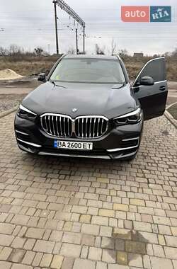 Позашляховик / Кросовер BMW X5 2021 в 
