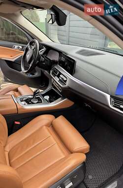 Позашляховик / Кросовер BMW X5 2021 в 
