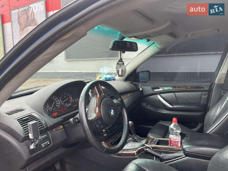 Внедорожник / Кроссовер BMW X5 2001 в Ровно