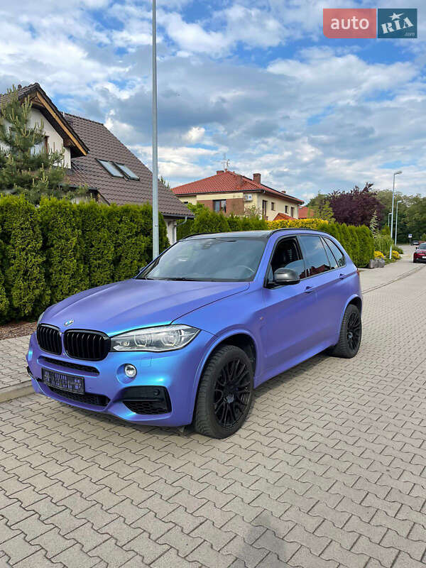 Позашляховик / Кросовер BMW X5 2015 в Києві