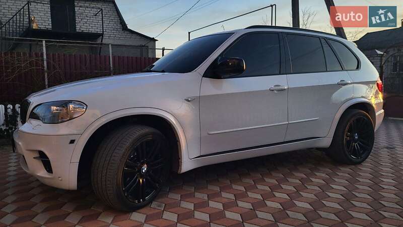 Позашляховик / Кросовер BMW X5 2013 в 