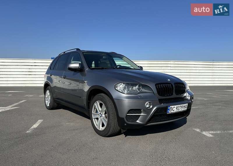 Внедорожник / Кроссовер BMW X5 2010 в 
