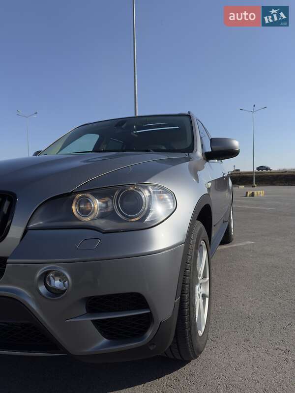 Позашляховик / Кросовер BMW X5 2010 в Львові