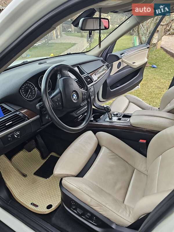 Позашляховик / Кросовер BMW X5 2011 в Запоріжжі