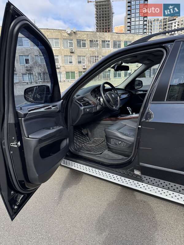 Позашляховик / Кросовер BMW X5 2012 в Києві
