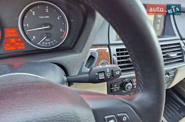 Позашляховик / Кросовер BMW X5 2012 в 