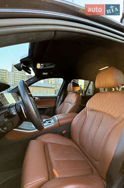 Позашляховик / Кросовер BMW X5 2022 в 