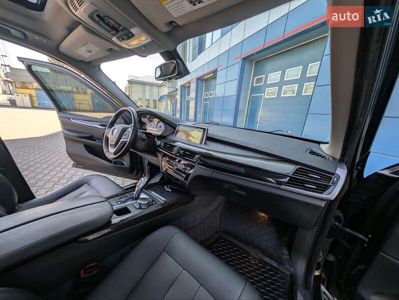 Позашляховик / Кросовер BMW X5 2015 в Косові