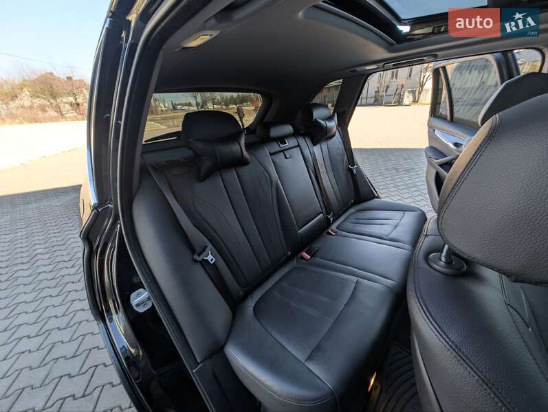 Позашляховик / Кросовер BMW X5 2015 в Косові