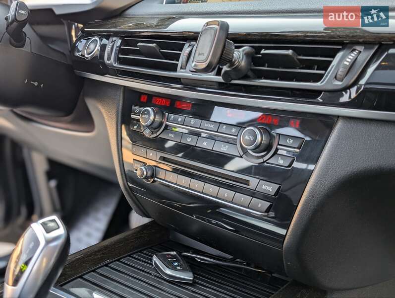 Позашляховик / Кросовер BMW X5 2015 в Косові