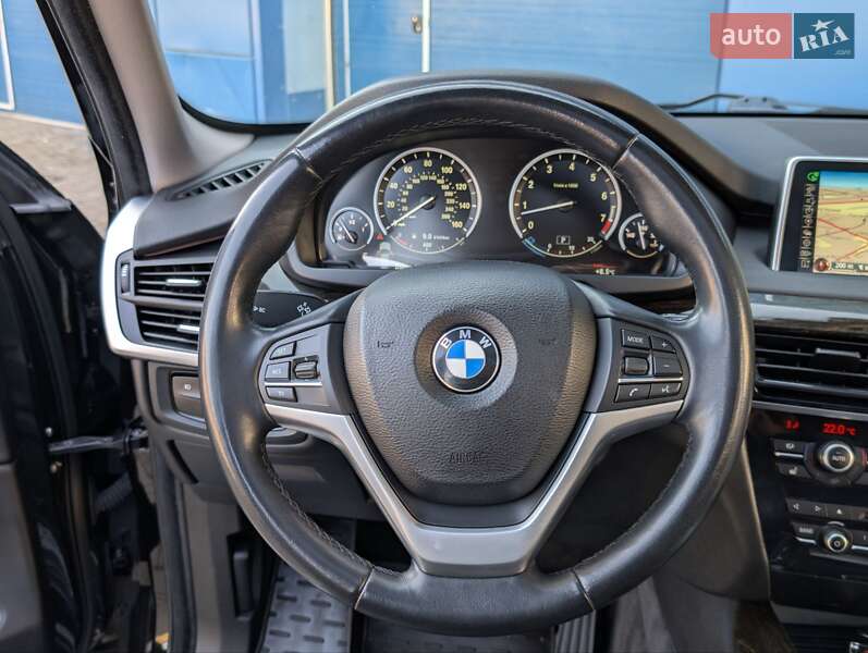 Позашляховик / Кросовер BMW X5 2015 в Косові