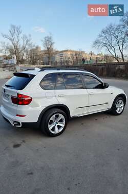 Внедорожник / Кроссовер BMW X5 2011 в 