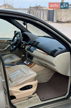 Внедорожник / Кроссовер BMW X5 2004 в 