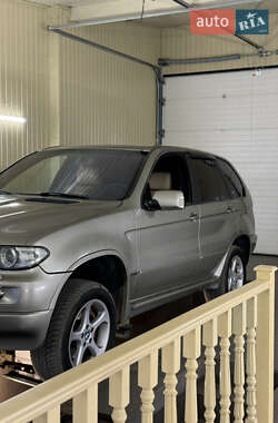 Внедорожник / Кроссовер BMW X5 2004 в 