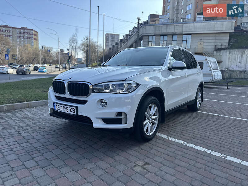 Внедорожник / Кроссовер BMW X5 2015 в 