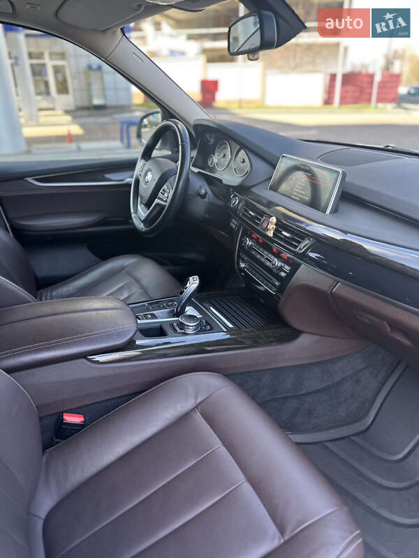 Позашляховик / Кросовер BMW X5 2015 в Києві