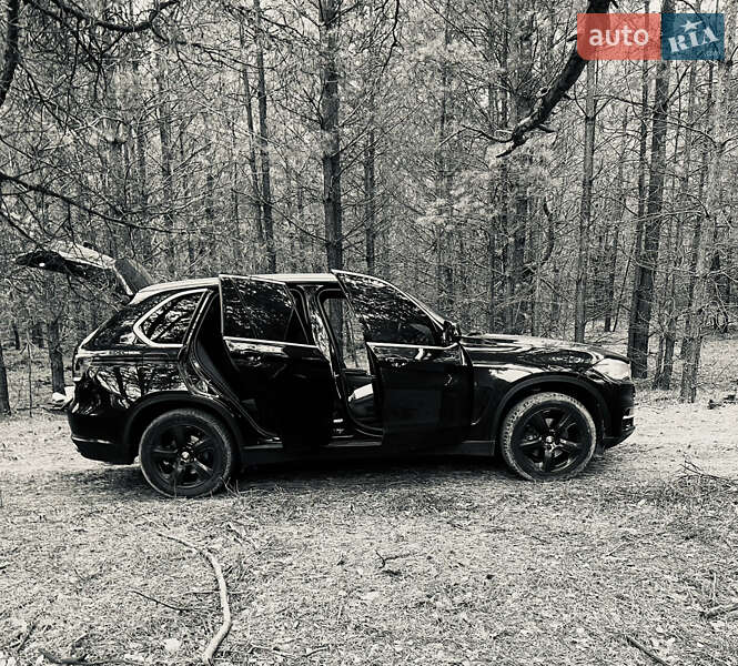 Позашляховик / Кросовер BMW X5 2014 в 