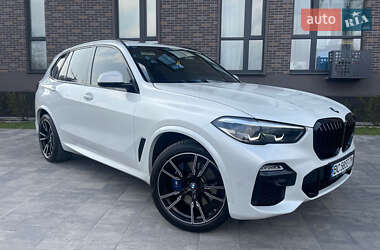 Позашляховик / Кросовер BMW X5 2022 в 