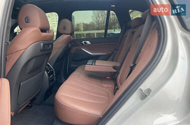 Позашляховик / Кросовер BMW X5 2022 в 