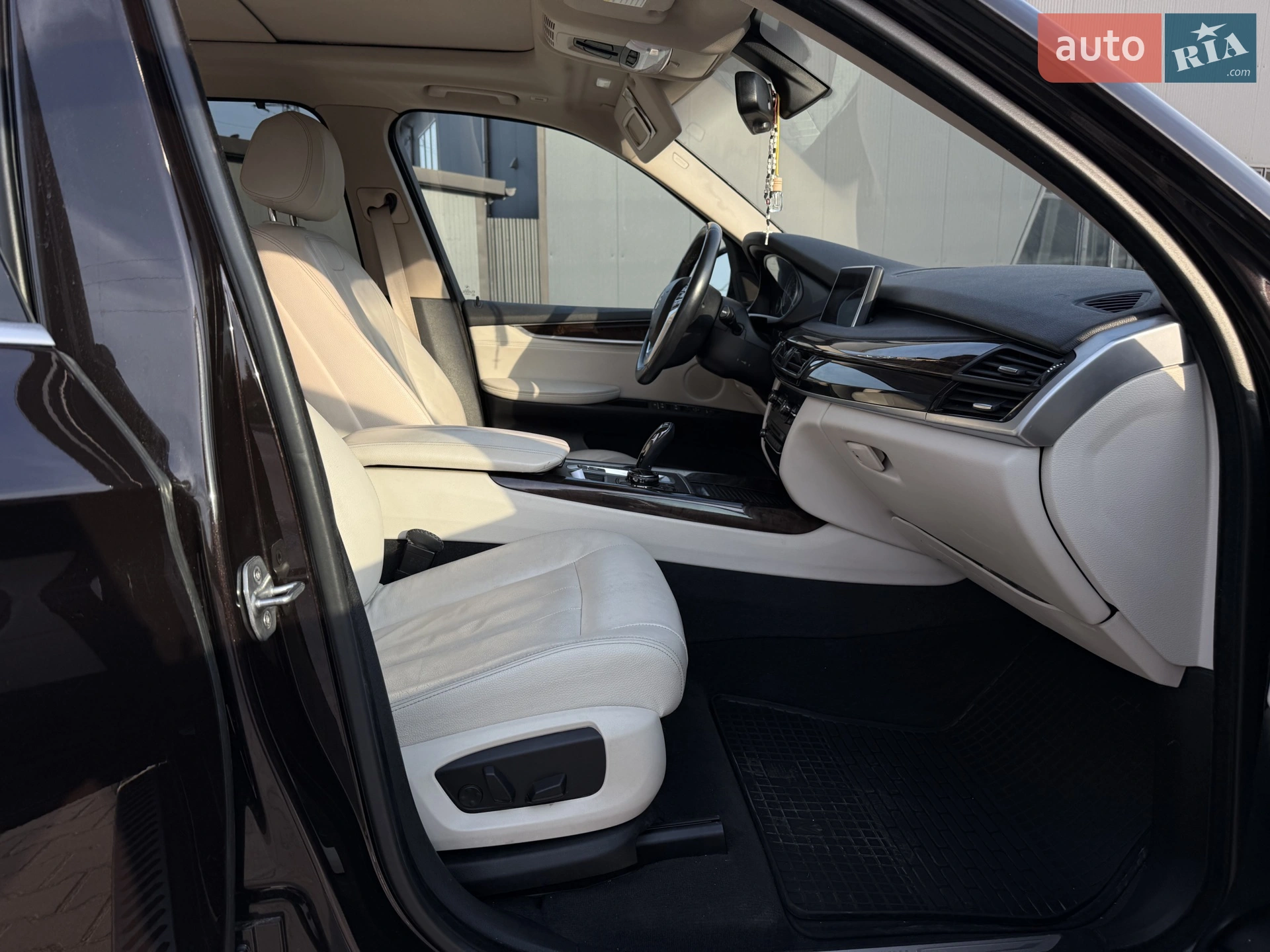 2015 BMW X5 - мініатюра 41