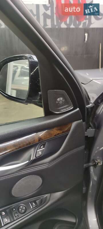 Внедорожник / Кроссовер BMW X5 2014 в Ужгороде