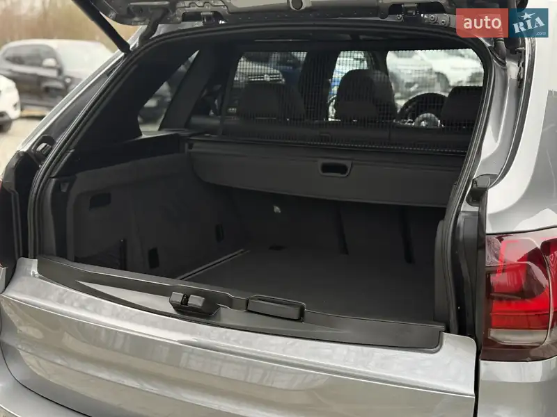 Позашляховик / Кросовер BMW X5 2017 в 