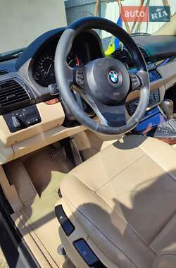 Позашляховик / Кросовер BMW X5 2005 в 
