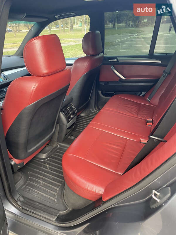 Позашляховик / Кросовер BMW X5 2001 в Рівному