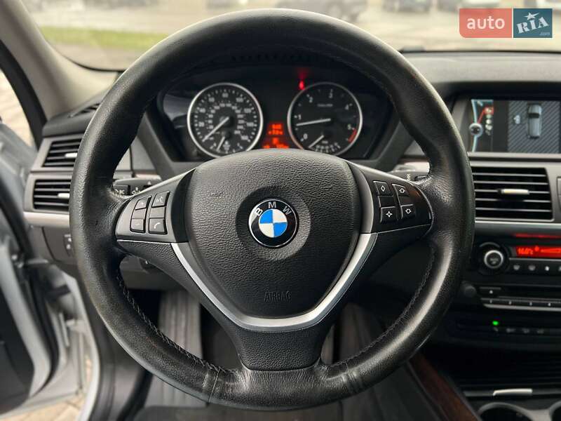 Позашляховик / Кросовер BMW X5 2012 в Львові