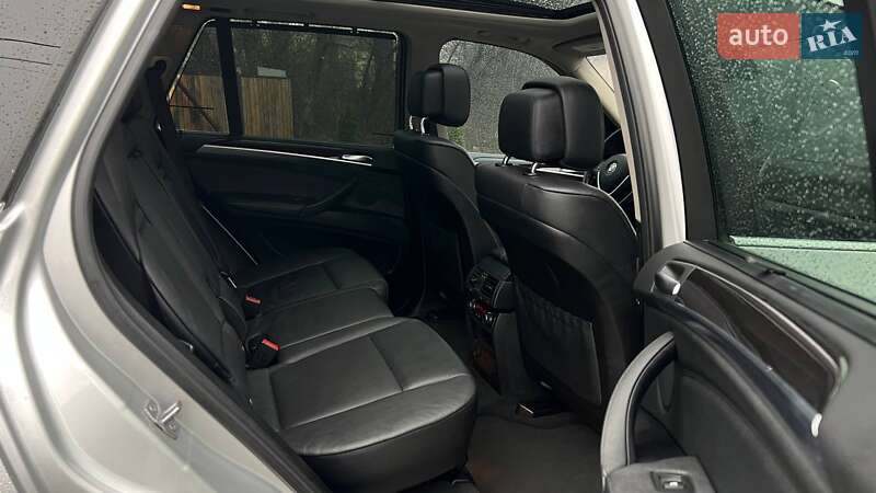 Позашляховик / Кросовер BMW X5 2012 в Львові