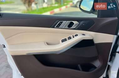 Внедорожник / Кроссовер BMW X5 2019 в 