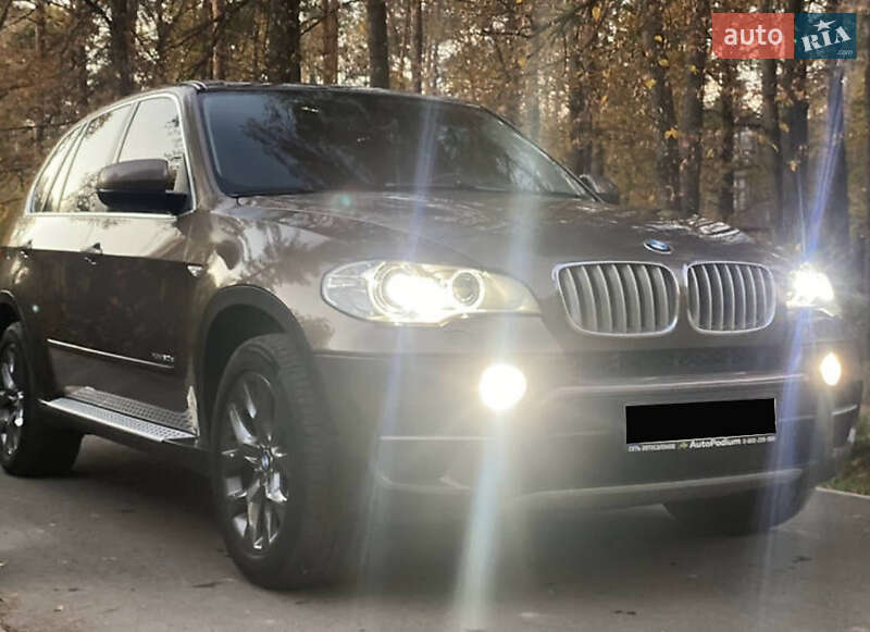 Внедорожник / Кроссовер BMW X5 2011 в 